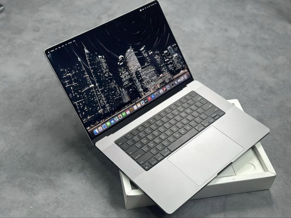 MacBook Pro M2Pro 16inch 16/512GB 10cycle