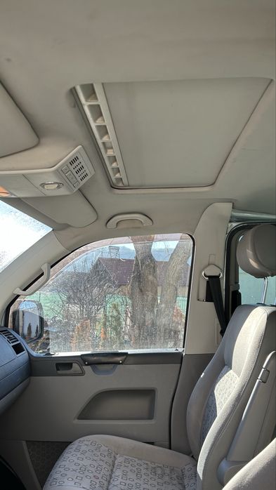 Volkswagen T5 autoutilitara