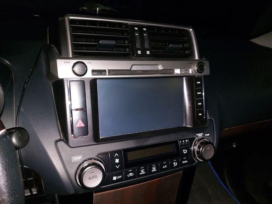 Магнитола Тойота Прадо 150 (магнитофон на Prado с 2014 по 2017)