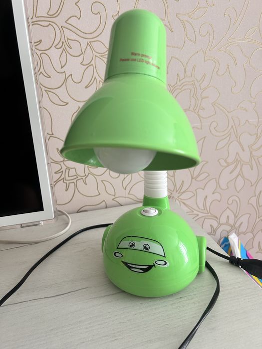 Детский светильник машинка