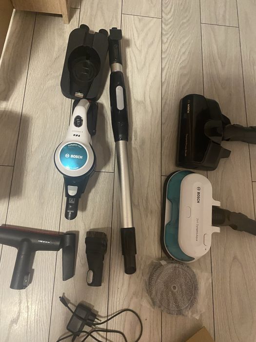 Aspirator vertical Bosch Unlimited 7 ProHygienic Aqua BCS71HYG1