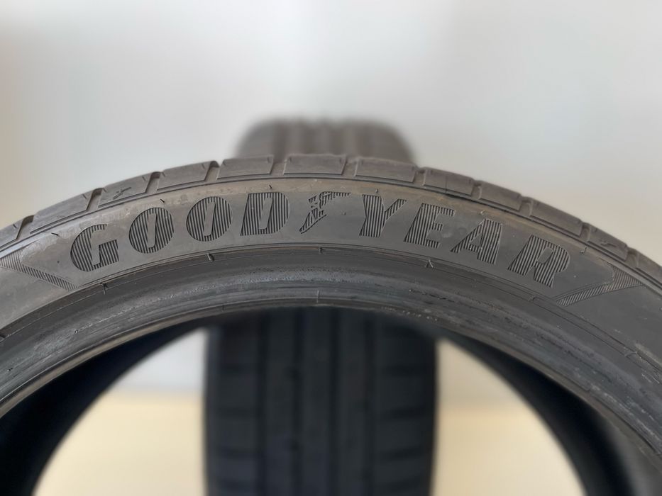 Летни гуми 225/40/19 GoodYear