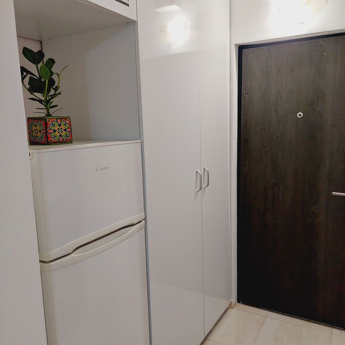 Închiriez garsoniera zona  Nord- Spitalul Judetean, etajul 2/4.