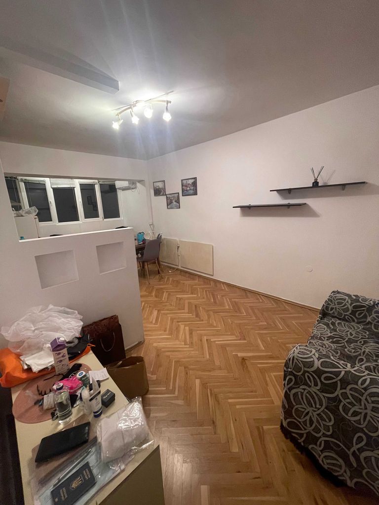 Дава се под наем Тристаен апартамент в Русе, Център - 75 кв.м за 300 € - Снимка #4