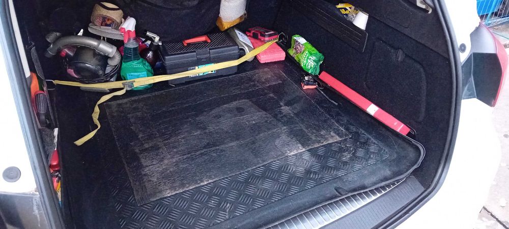 Opel astra j 2011  1.6+gpl