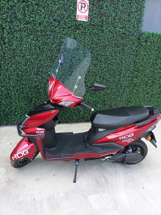 Vând scooter electric rbd chilia+