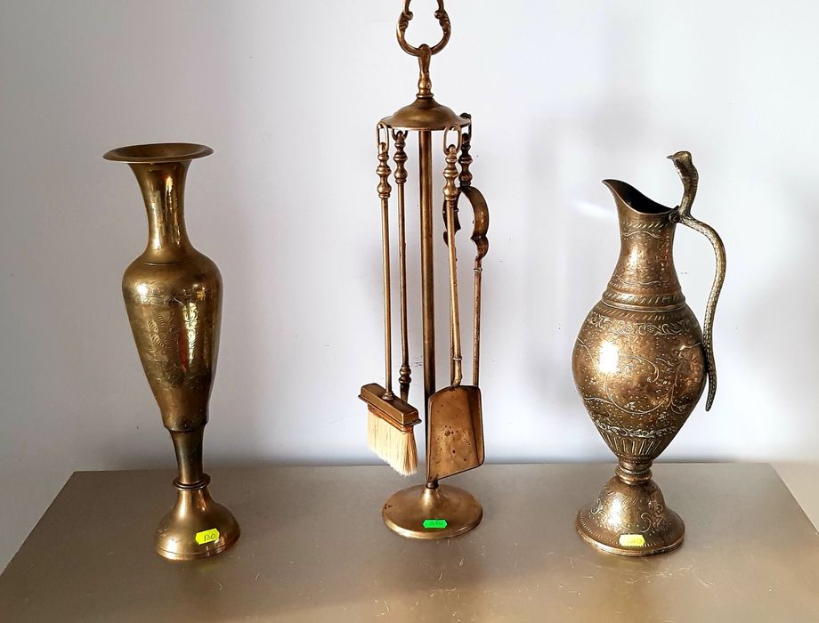 Carafa/ustensile semineu vechi din bronz și alamă