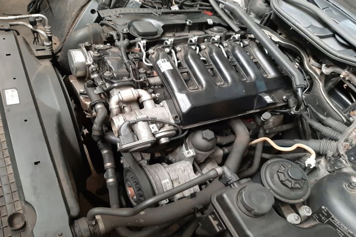 Motor  fara anexe 3.0 TDI M57 BMW Seria 7 E65/E66 seria