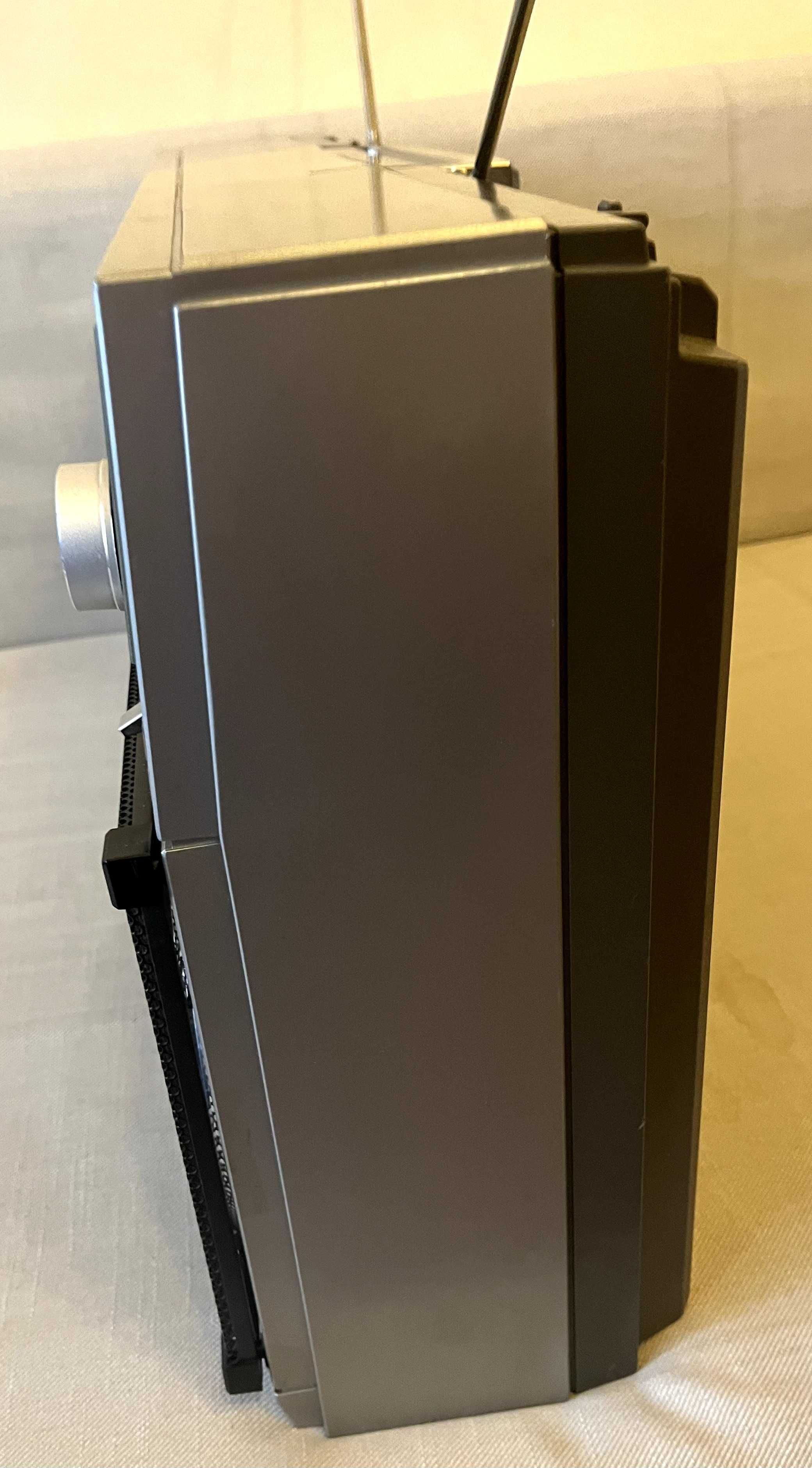 SHARP GF777Z Boombox