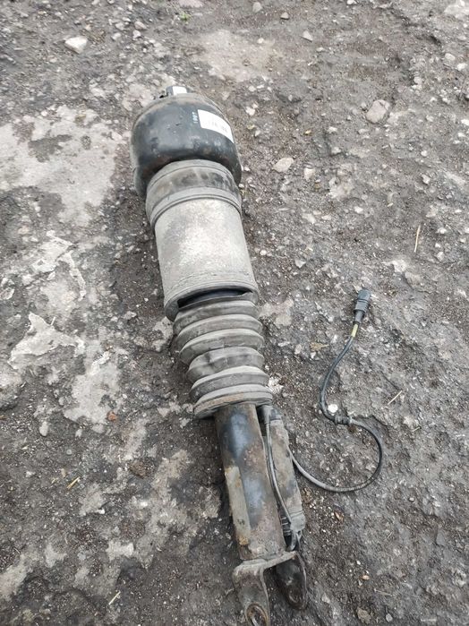 Предна възглавница за W219 cls