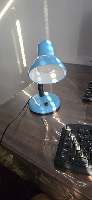 Лампа настольная, светильник