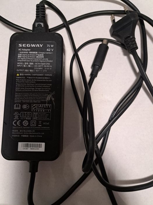 Оригинално зарядно Segway 42 v1.7A за тротинетка