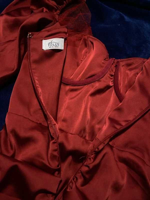 Rochie rosie de bal