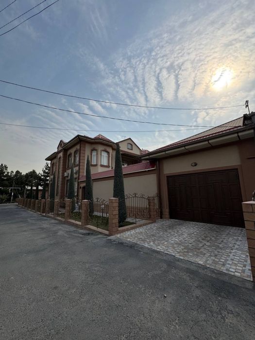 Продажа Углового дома 5,4 сотки Махалля Думбмирабад широкая улица