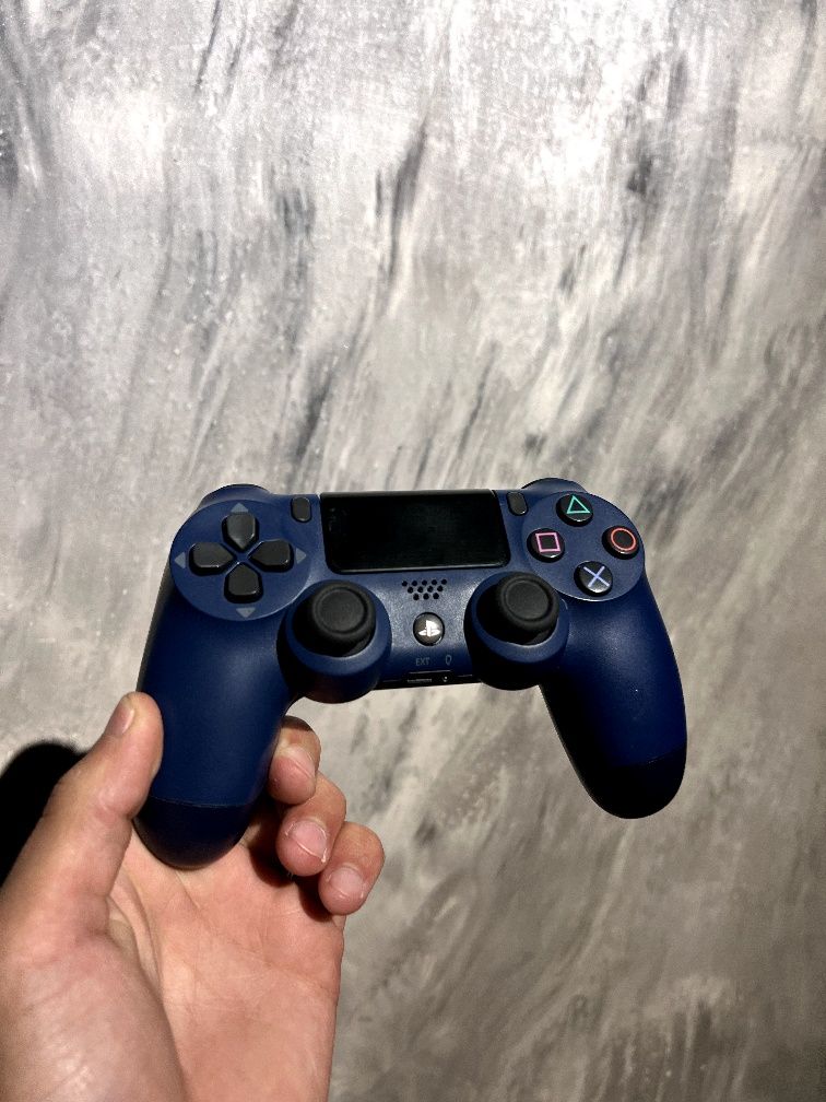 Playstation 4 sotiladi
