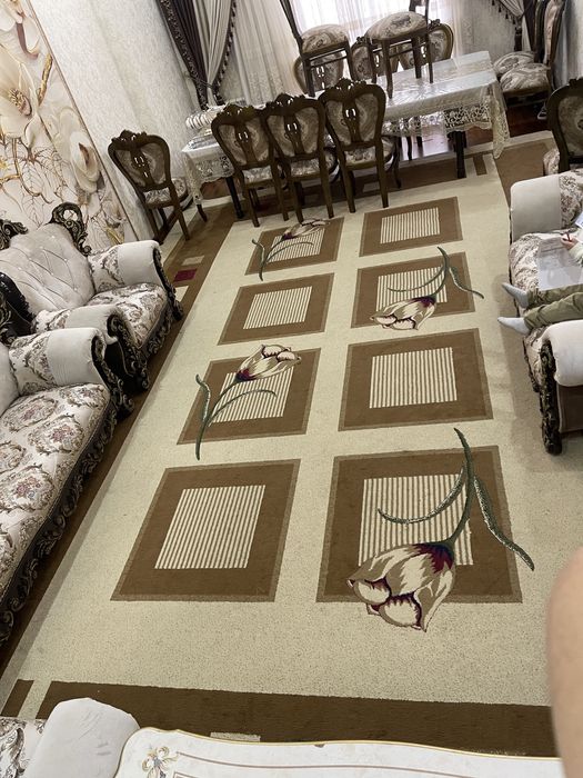 Gilam mehmon hona uchun