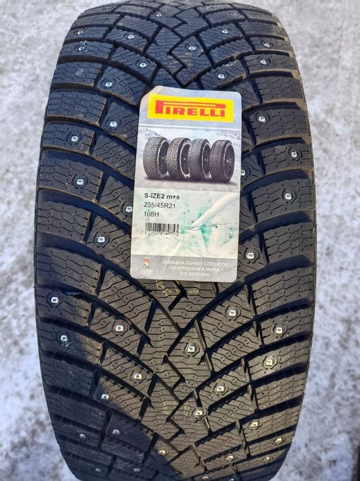 Новые зимние шипованные шины r21