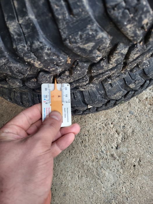 Гуми за джип 235 85 16