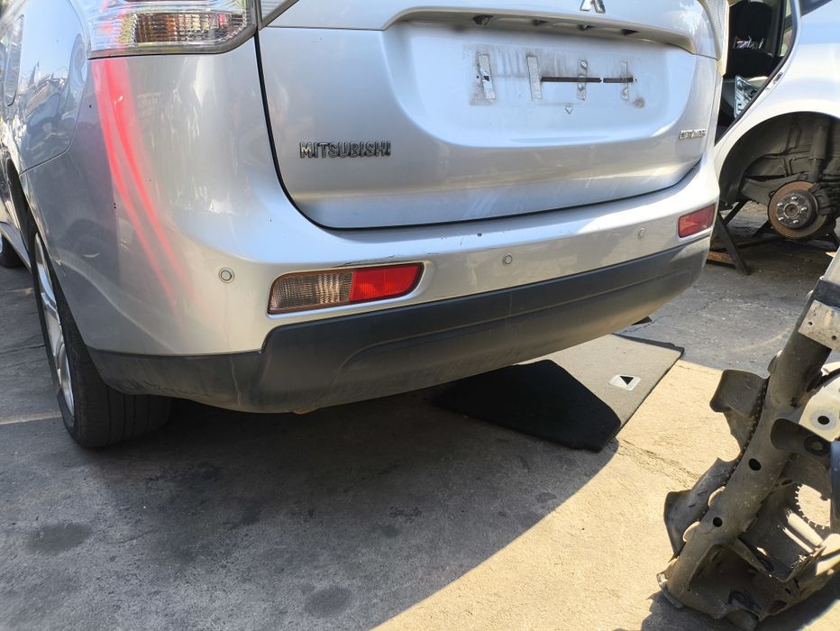 Задна броня за Mitsubishi Outlander