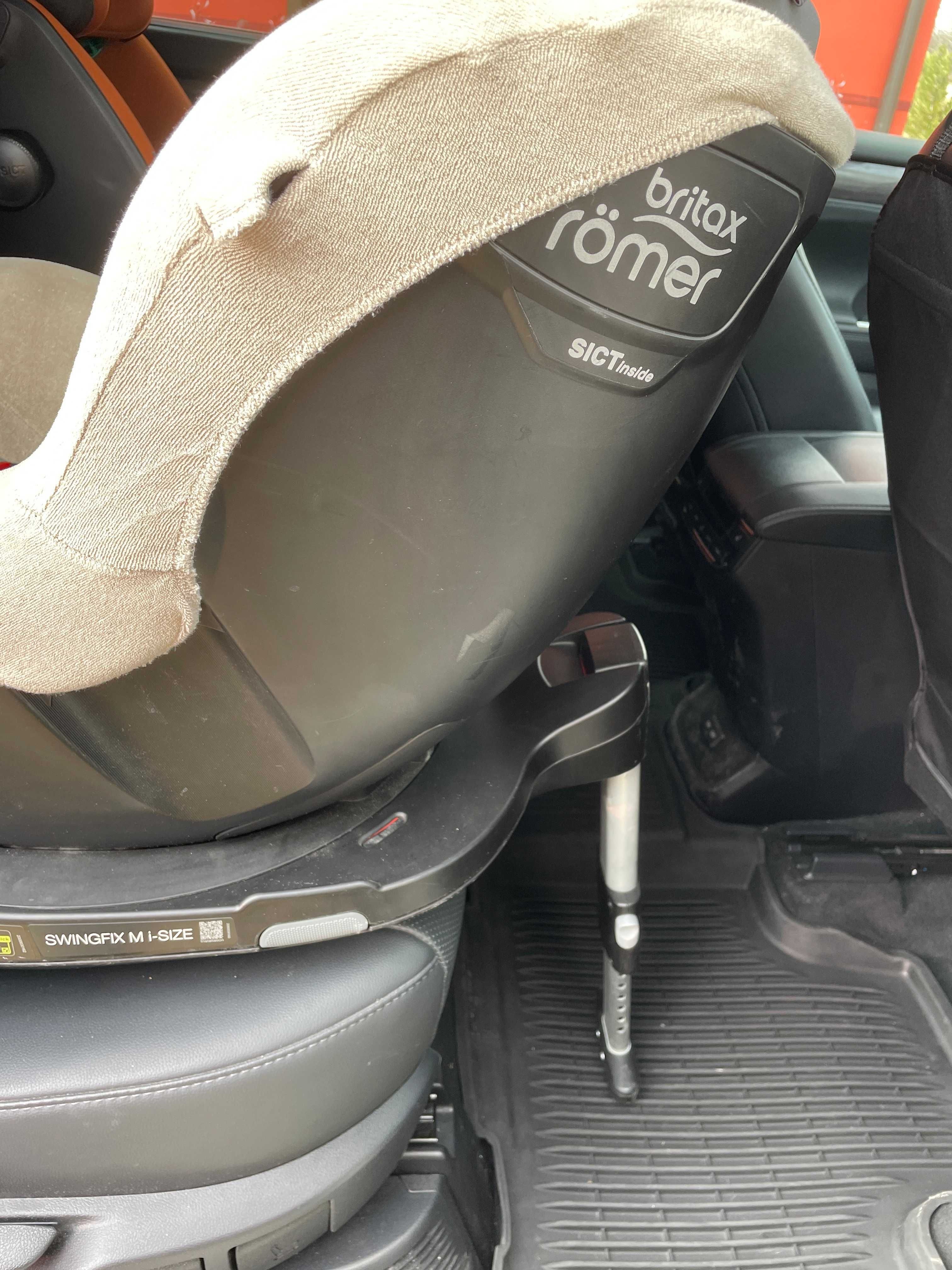 Столче за кола Britax RÖMER Swingfix M i-SIZE