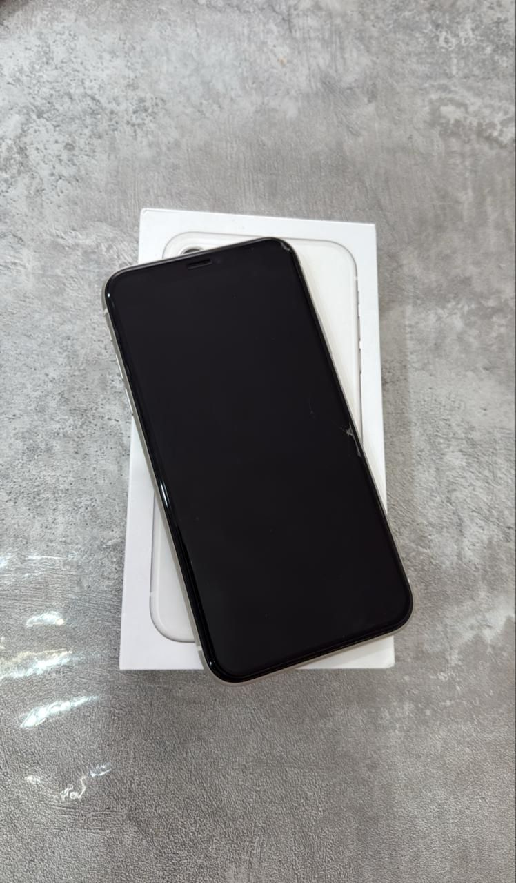 Продам iPhone 11 в идеальном состоянии