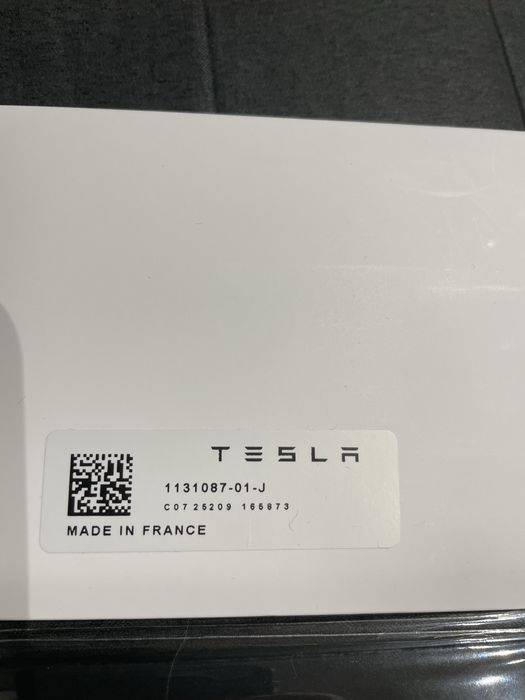 Tesla Ключ карти