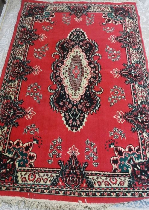 Жаңа кілем сатылады