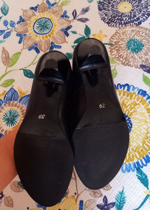 Официални черни обувки