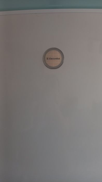 Хладилник с фризер Electrolux