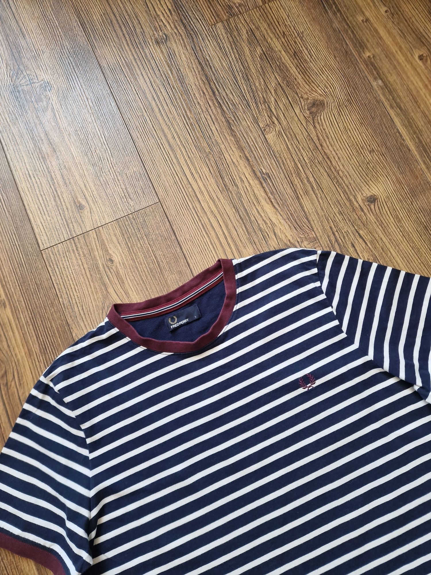 Страхотна мъжка тениска FRED PERRY размер L
