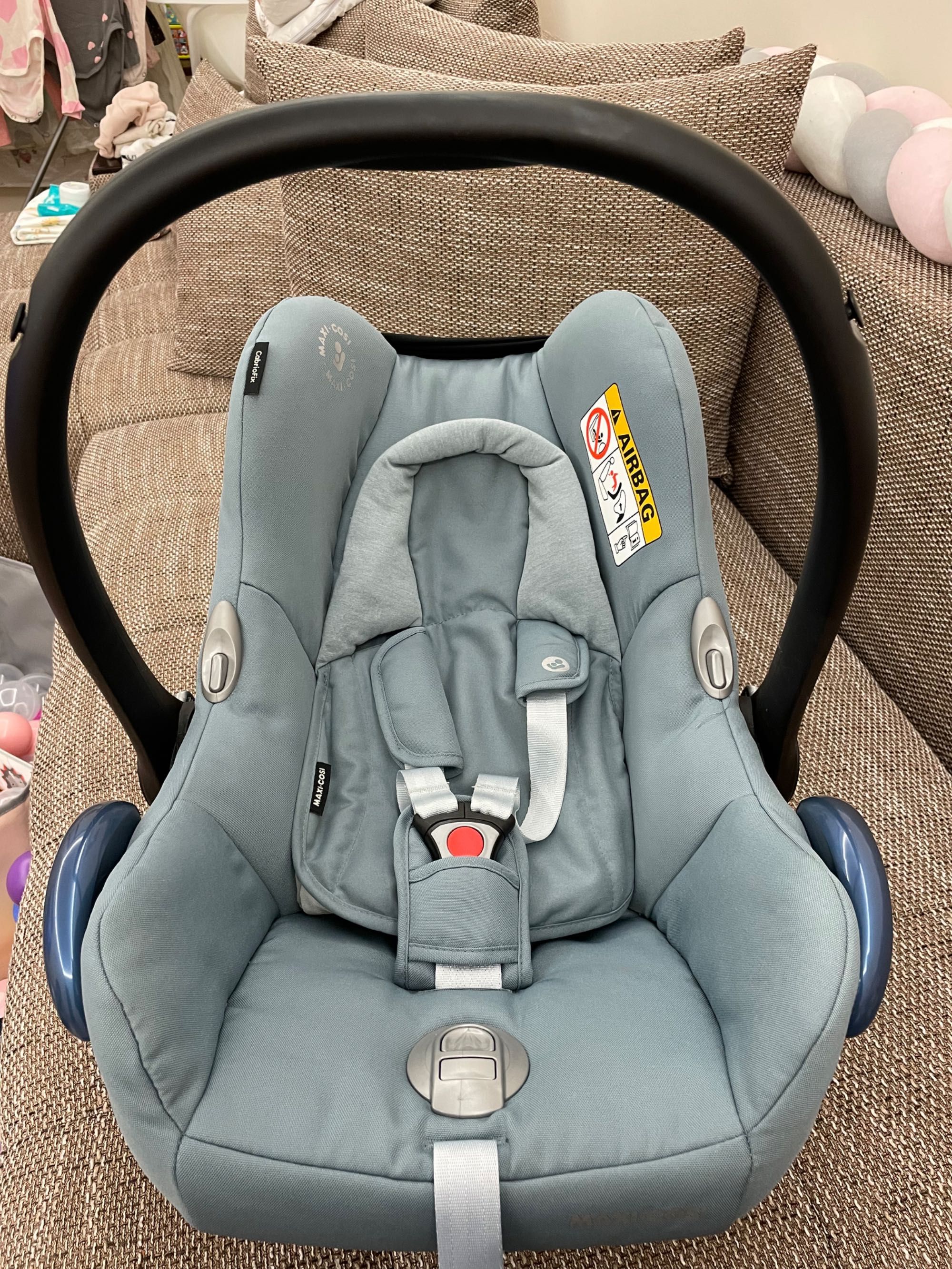 Maxi Cosi Cabrio Fix кошче за кола