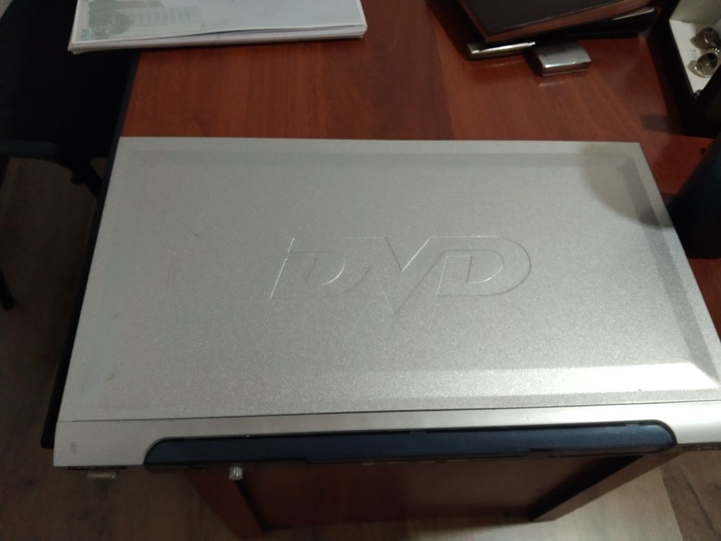 Продается DVD player в отличном состоянии