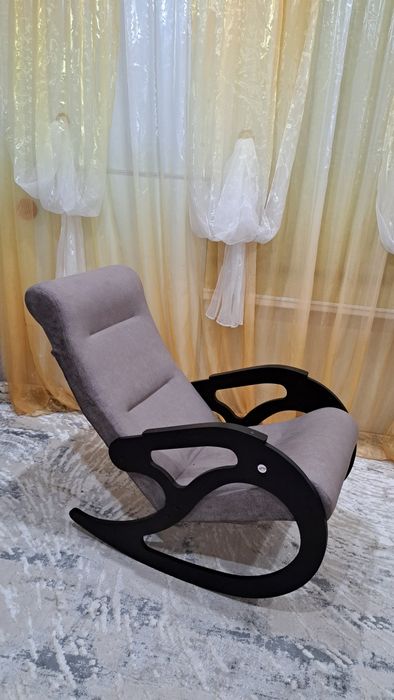 Продам кресло качалка