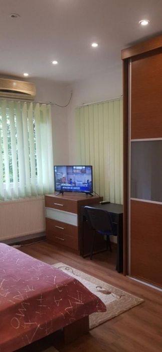 Direct proprietar inchiriez garsonieră Piata Dorobanti (zonă cafenele)
