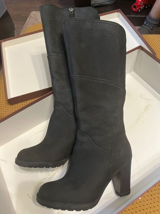 Сапоги осенние на каблуке от Timberland, замшевые, waterproof