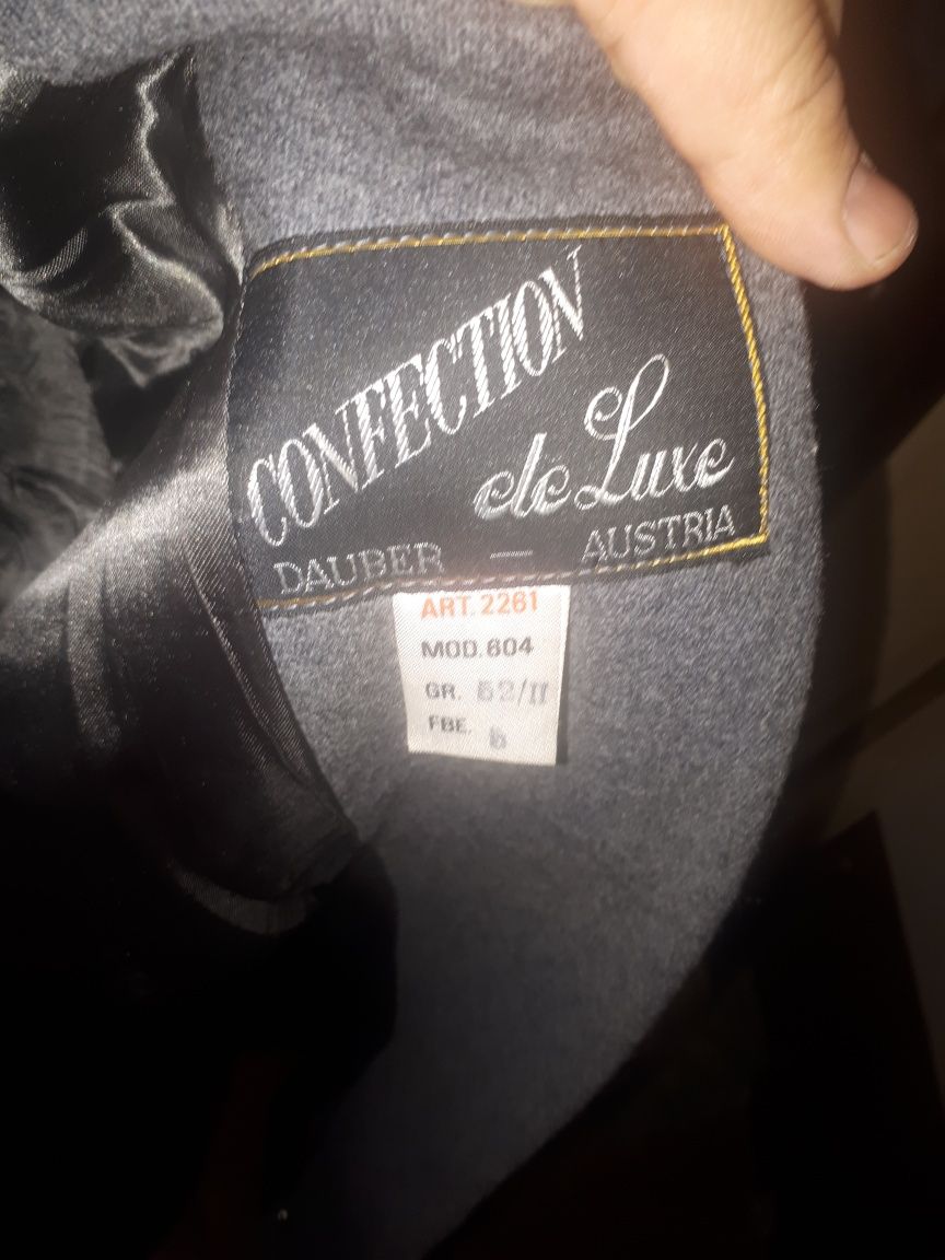 Продается женское пальто