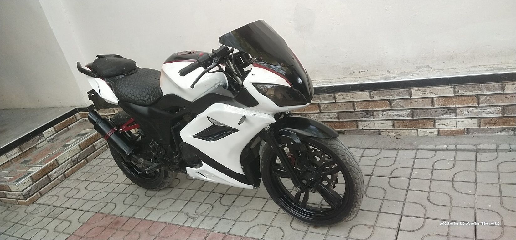 Dugasu Moto bayk  sotiladi