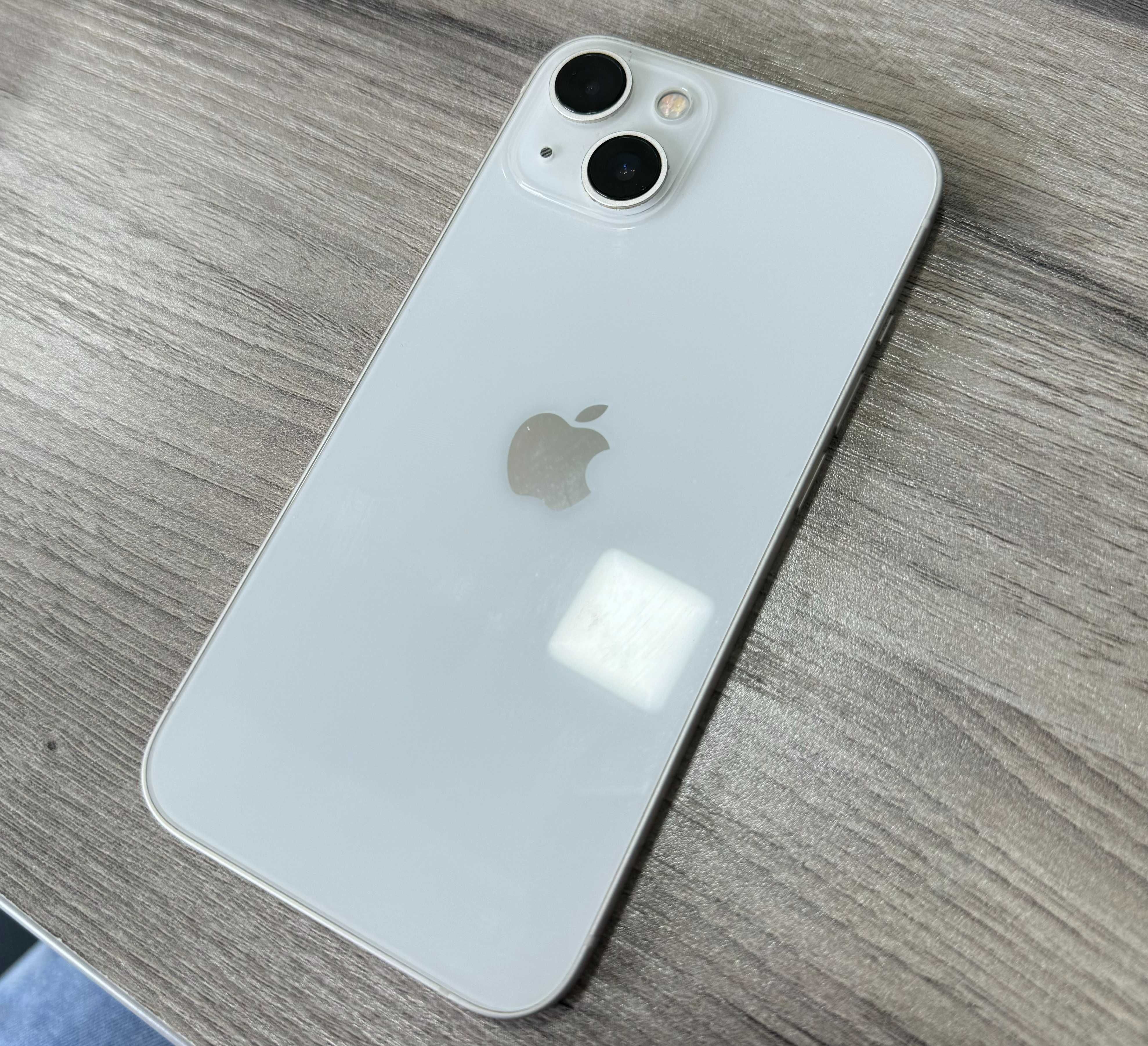 продаю iPhone 13