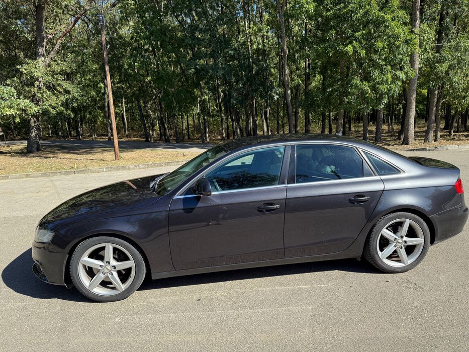 Vând Audi A4 2.0TDI, distributie ambreiaj pompa turbo schimbate recent