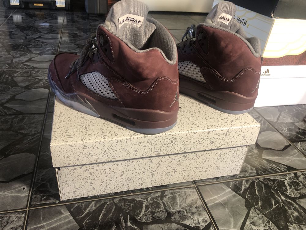 Jordan 5 Burgundy