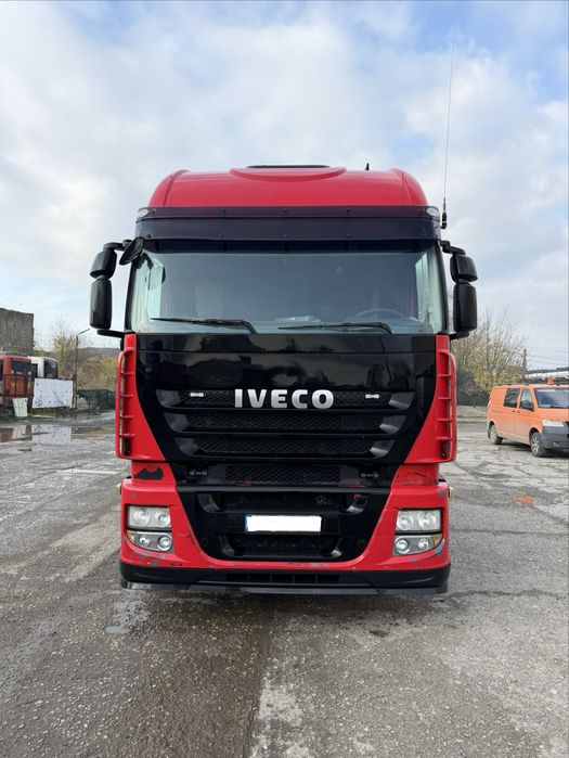 Iveco Stralis / semiremorca Schmitz