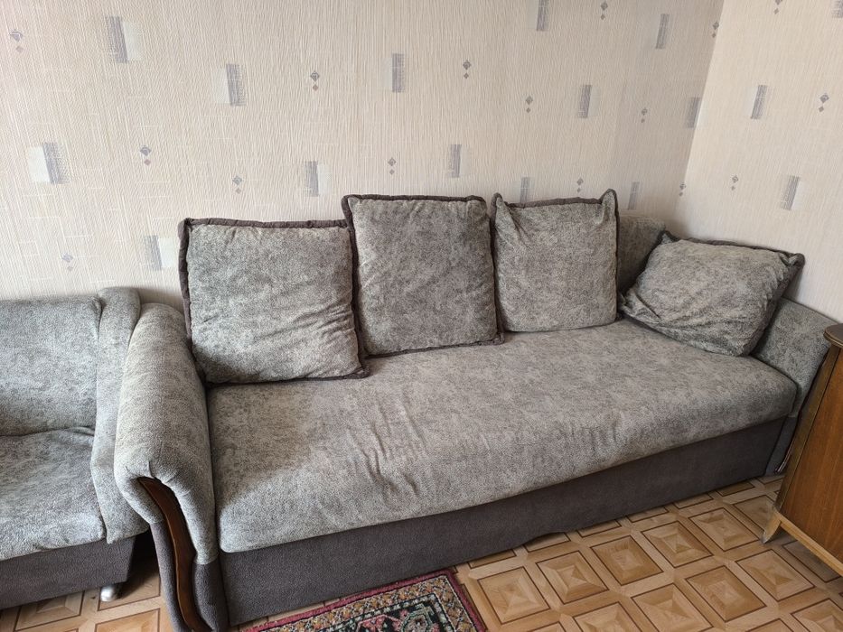 Диван и кресло срочно