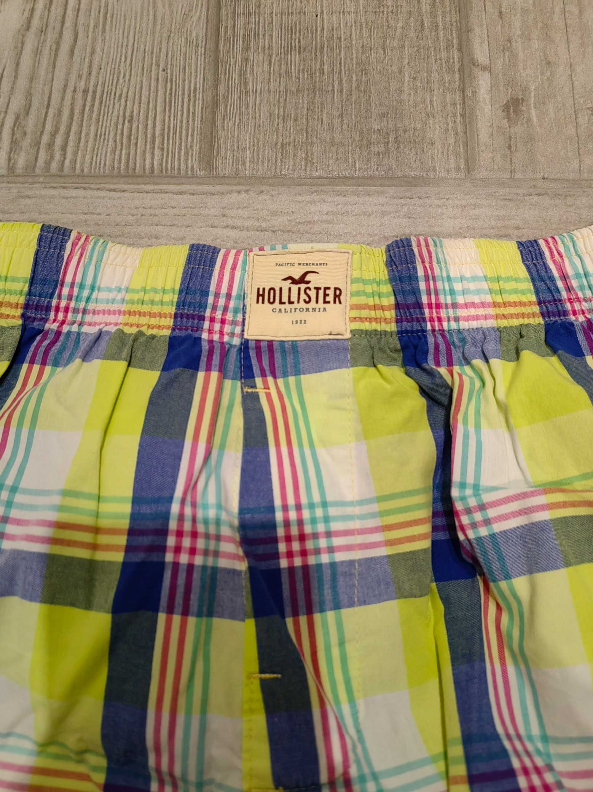 Нови плувни шорти бански Hollister S размер