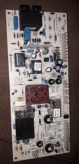 Placa electronica pentru centrala Ferroli Domina F24 / F30 E .