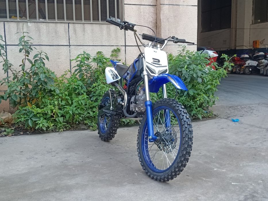 MotoCross  NOI SIGILATE cu Factura si Garantie pt adulti 125 cc 17"