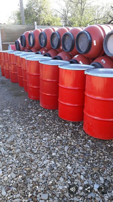 Butoaie tablă și de plastic alimentare preț.100 lei.