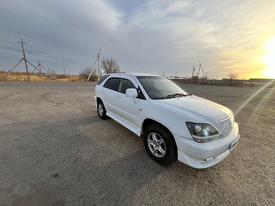 Toyota Harrier вотличном состоянии сел поехал