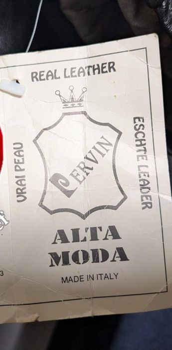 Haina NOU - NOUȚĂ din piele naturală cu interior îmblănit