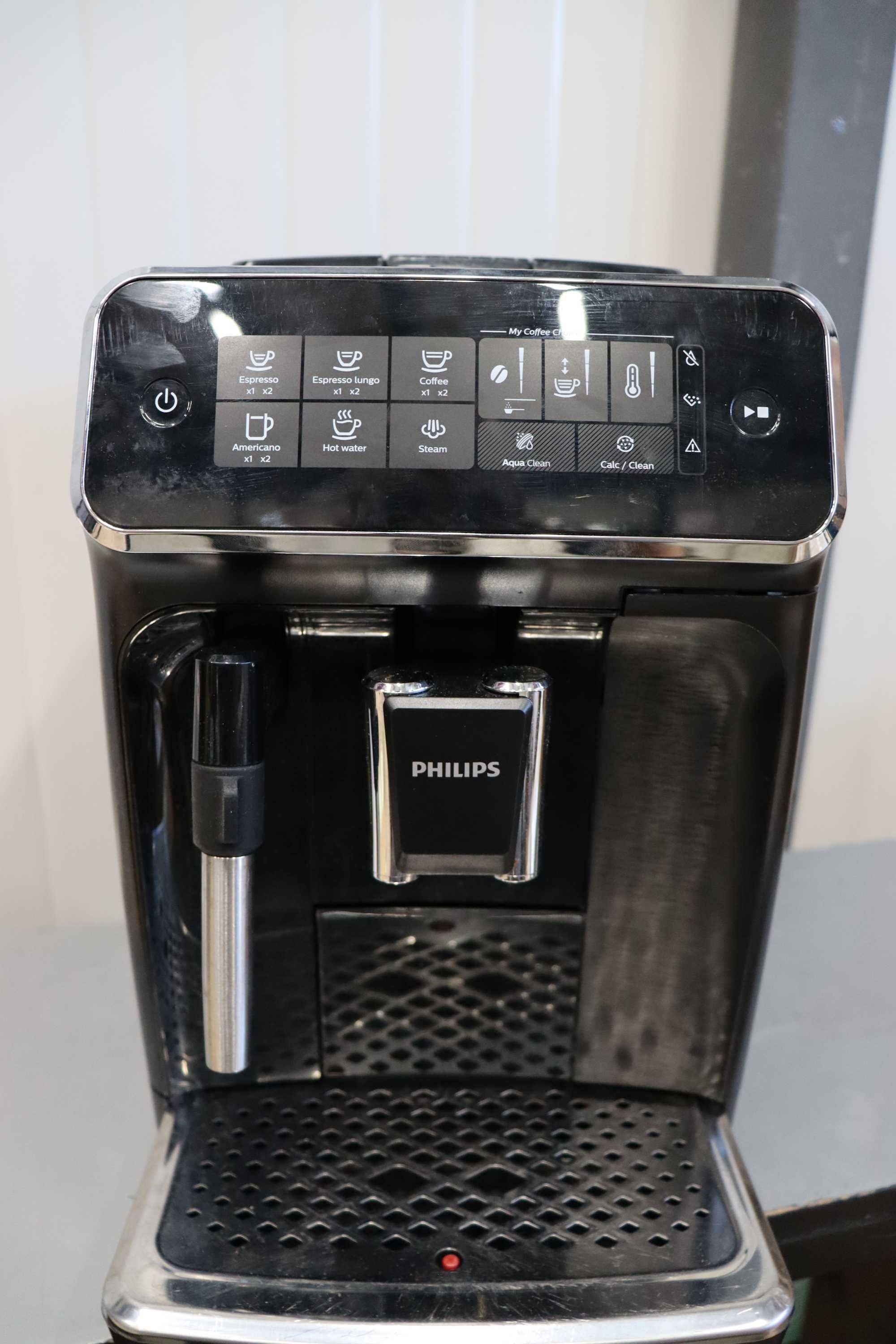 Philips 3200 Series  EP3221 Автоматична кафемашина, сензорен екран