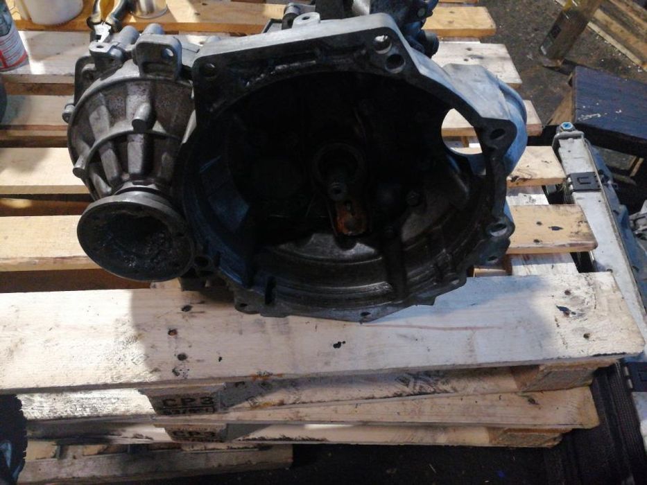 Cutie viteze 5 trepte vw motor 1.9tdi bkc bxe  bjb bru bls golf 5